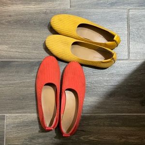 Everlane 9 - 2 pairs- red and yellow - Very used but very low price -